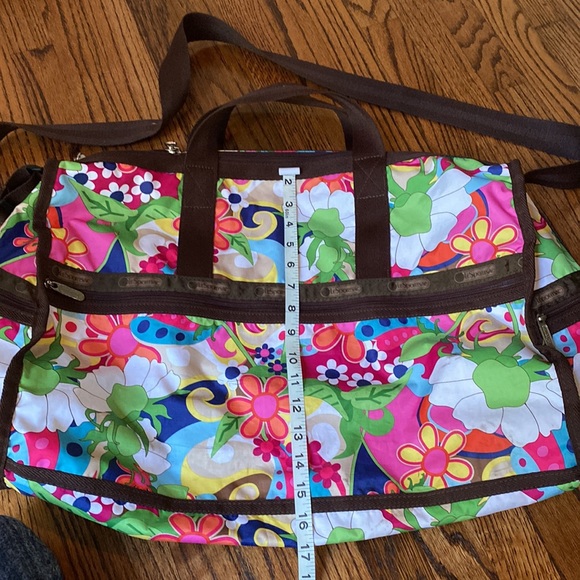 LESPORTSAC Flower 🌸 Power duffle and tote bag - multi color (set of 2) - Picture 5 of 10